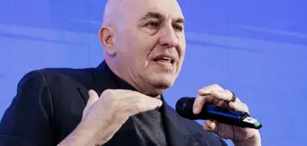 Iran, Crosetto risponde dopo la polemica: &ldquo;Io a Dubai? Non era prevista questa accelerazione&rdquo;