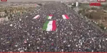 Iran, migliaia di yemeniti in piazza in supporto di Teheran e Libano