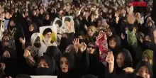 Pakistan, migliaia di sciiti in piazza a Karachi per ricordare Khamenei