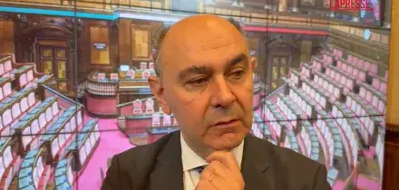 Iran, De Cristofaro (AVS): "Meloni mette Italia in totale subalternit&agrave; a USA e Israele"