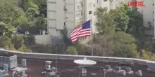 Venezuela, lambasciata Usa a Caracas issa la bandiera statunitense dopo sette anni