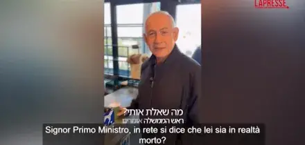 Netanyahu beve un caff&egrave; e smentisce le voci sulla sua morte: il video pubblicato su Facebook