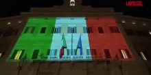 Unit&agrave; dItalia, la facciata di Montecitorio si tinge con il tricolore