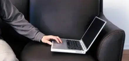 Pedopornografia, il giornalista accusato non risponde al gip