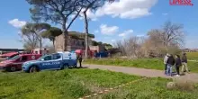 Roma, crolla un casolare nel Parco degli Acquedotti: le immagini dal luogo dellincidente