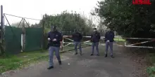 Roma, uomo trovato morto in un casolare: le immagini del casale