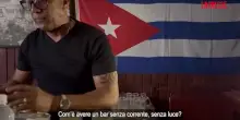 Cuba, in un bar durante il blackout: "&Egrave; difficilissimo, ma non possiamo arrenderci"
