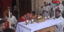 Gerusalemme, Pizzaballa celebra la messa dopo che gli &egrave; stato negato l&rsquo;accesso alla Chiesa del Santo Sepolcro