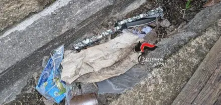 Napoli, 14enne accoltellato a scuola: denunciati due minorenni