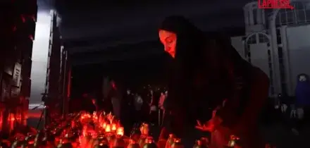 Ucraina, Bucha commemora le vittime nel quarto anniversario del massacro