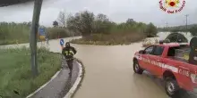 Maltempo in Abruzzo e Molise, allagamenti e disagi: evacuata caserma dei vigili del fuoco a Termoli, Protezione Civile attiva l&rsquo;Unit&agrave; di crisi