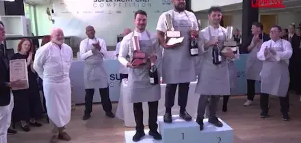 Monaco, Aaron Thomas conquista la Superyacht Chef Competition allo Yacht Club