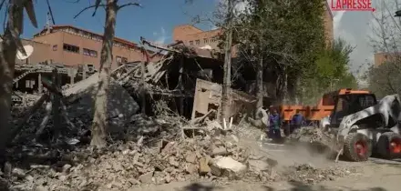 Iran, attacco aereo distrugge lUniversit&agrave; Sharif di Teheran