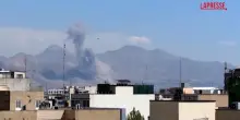 Iran, colonne di fumo su Teheran: gli aerei colpiscono la citt&agrave; prima della scadenza dellultimatum