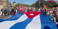 Cuba, in migliaia a Roma in marcia per solidariet&agrave; al popolo cubano