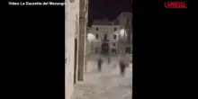 Bitonto, casco sui putti decorativi della cattedrale: il video degli atti vandalici di alcuni minorenni