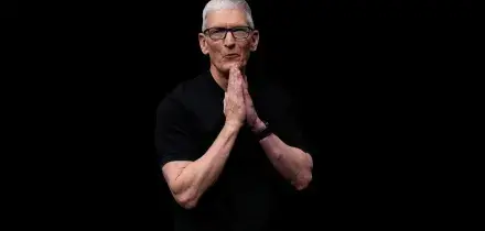 Tim Cook, l&rsquo;erede di Steve Jobs che ha trasformato Apple in una potenza globale: ecco chi &egrave;
