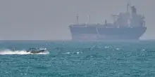 Iran, nave mercantile colpita da proiettile non identificato a largo coste Qatar