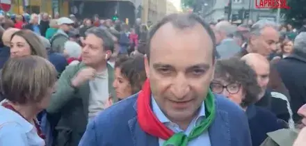 25 aprile, la fiaccolata a Torino, Lo Russo: "Libert&agrave; vanno costantemente difese"
