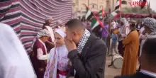 Gaza, grande festa per un matrimonio di massa tra le macerie