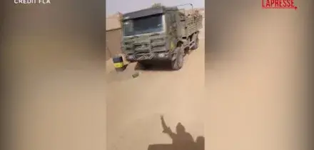 Mali, le truppe e i mercenari russi si ritirano da Kidal dopo gli attacchi dei ribelli