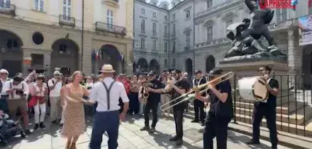 Torino: la JST Jazz Parade fa ballare tutta la citt&agrave;