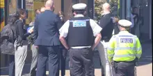 Londra, due persone accoltellate nel quartiere ebraico: fermato l&rsquo;aggressore