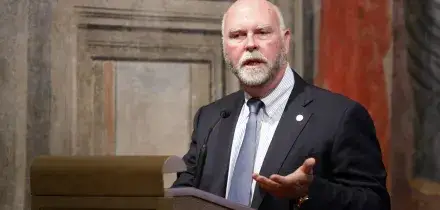 Craig Venter, morto a 79 anni lo scienziato che sequenzi&ograve; il genoma umano