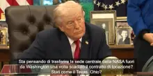Trump prende in giro il direttore della Nasa per le sue orecchie a sventola: "Ha un super udito"