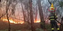 Incendio sul Monte Faeta, 3mila persone evacuate: in fiamme 800 ettari