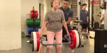 A Taiwan c&egrave; la super nonna: a 91 anni solleva un bilanciere da 45 kg