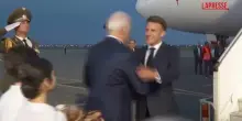 Armenia, Macron arriva a Erevan per il summit della Comunit&agrave; politica europea