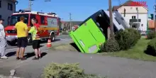 Slovacchia, un autobus finisce fuori strada: almeno nove feriti