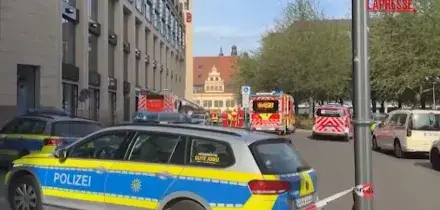 Lipsia, auto sulla folla: almeno due morti. Arrestato il conducente