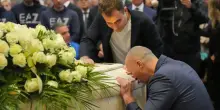 Folla ai funerali di Zanardi, il figlio Nicol&ograve;: &ldquo;Non serve essere Alex per avere una vita meravigliosa&rdquo;
