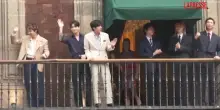 BTS in Messico, per le star del K-pop 50mila fan sotto il balcone del Palazzo Nazionale