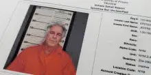 Caso Epstein, un giudice Usa rende noto un biglietto del finanziere: &ldquo;Indagato ma non hanno trovato nulla&rsquo;