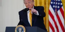 Iran, Teheran accusa: &ldquo;Usa hanno violato cessate il fuoco&rdquo;. Trump: &ldquo;Firmate l&rsquo;accordo o soffrirete&rdquo; &ndash; la diretta