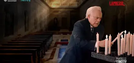 Crozza/Mattarella sulla grazia a Minetti e lapparizione di Berlusconi