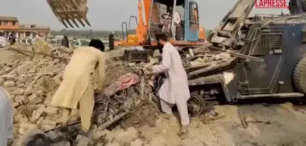 Pakistan, dissidenti talebani rivendicano lattacco a un posto di blocco