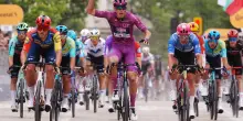 Giro d&rsquo;Italia 2026, Magnier vince la terza tappa e Silva resta in rosa