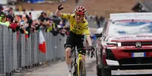 Giro d&rsquo;Italia 2026, Vingegaard vince tappa del Blockhaus