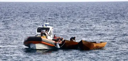 Lampedusa, neonata morta per ipotermia dopo lo sbarco sull&rsquo;isola