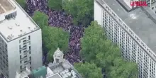Londra, in migliaia affollano le strade della capitale inglese per la marcia Unite the Kingdom