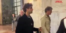 Giovane aggredito a Milano, Davide Cavallo arriva in tribunale insieme al padre