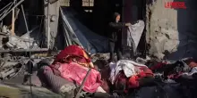 Gaza, attacchi israeliani distruggono due edifici nel centro della citt&agrave;