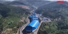 Cina, esplosione in una miniera di carbone provoca almeno 90 morti: le riprese aeree della zona