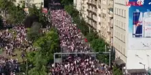 Serbia, a Belgrado migliaia di studenti in piazza contro il governo