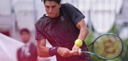 Roland Garros 2026, Cin&agrave; supera Opelka e per la prima volta passa un turno in uno Slam
