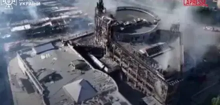 Ucraina, Zelensky denuncia: "Mosca ha usato missile balistico ipersonico Oreshnik contro Kiev"